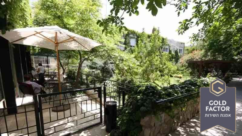 בית מוזס - גולד פקטור