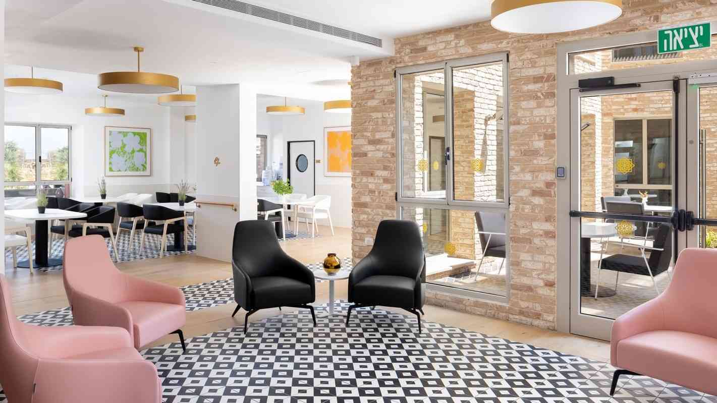 בית אבות למחלות דמנציה (תשושי נפש) בסטנדרט Lux care